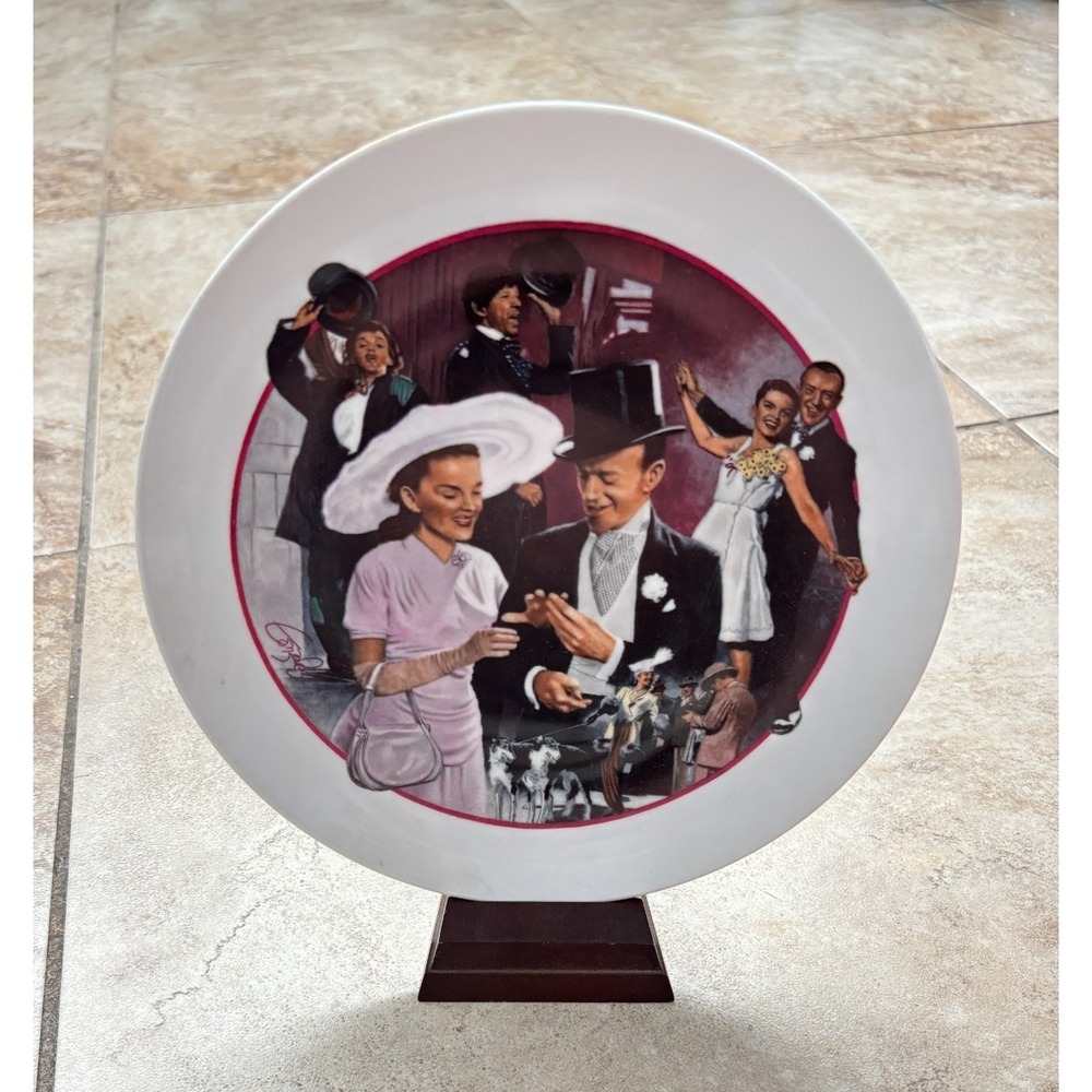 Avon Images Of Hollywood Easter Parade Plate with Musical Stand 1986 MGM